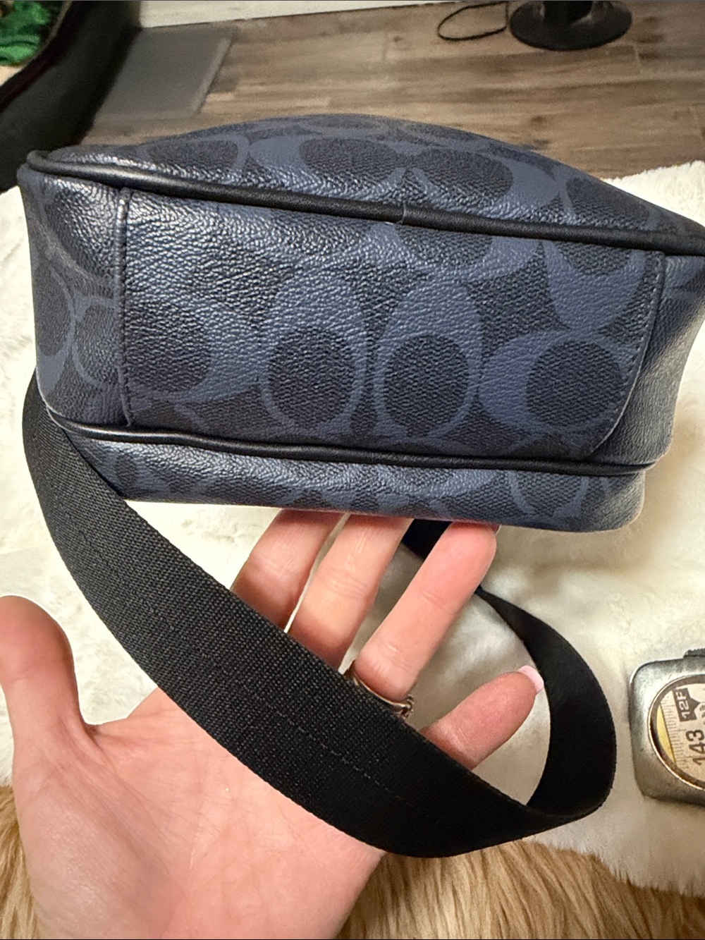 COACH Signature Heritage Shoulder Bag Black Navy - Picture 4 of 10